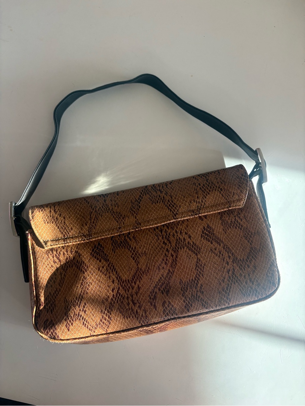 XOXO Brown Snake-Print Shoulder Baguette with Black Strap - Picture 5 of 6